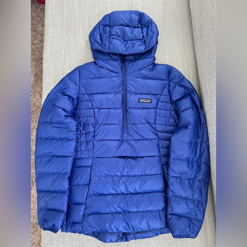 Patagonia Fitz Roy Quarter Zip Women’s size Small in color Blue